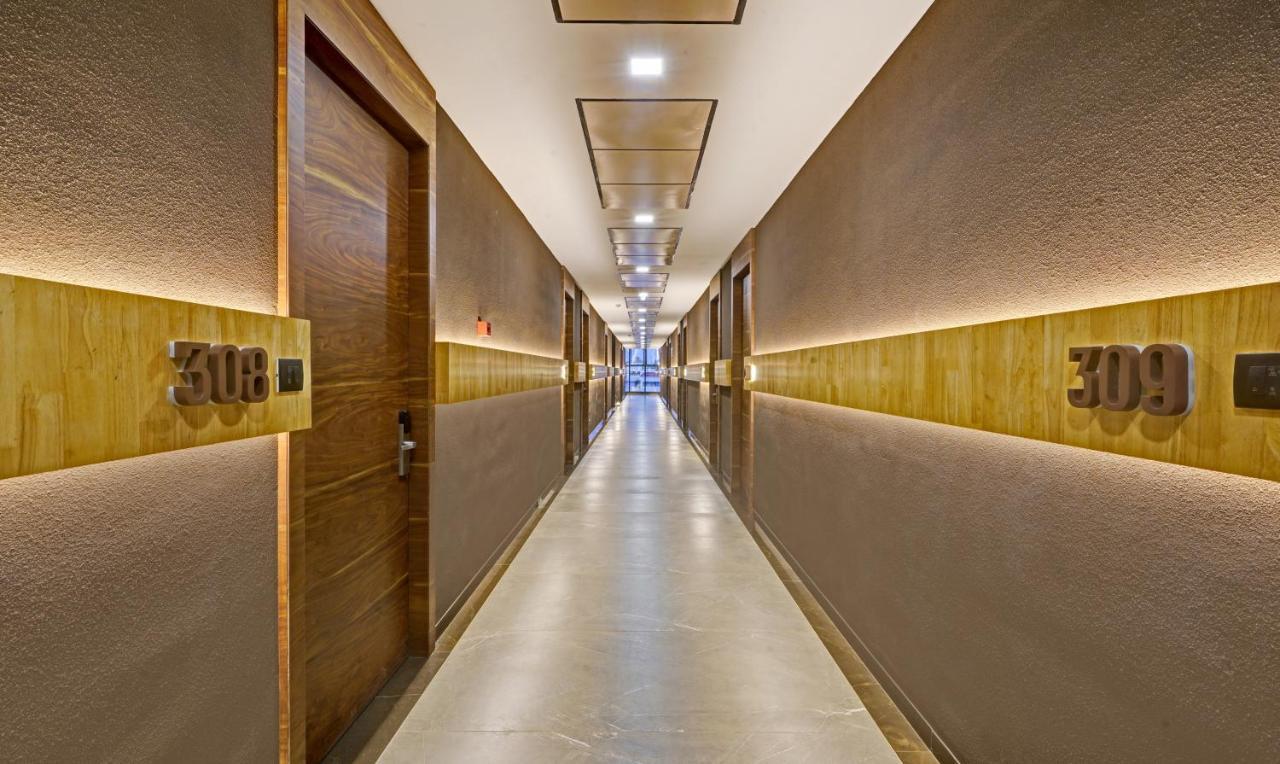Treebo Premium La Orchid, Big Temple Hotel 4*